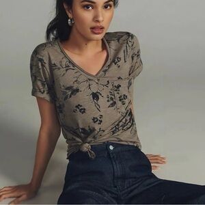 Anthropologie T.La The Lars Classic V-Neck Tee - Great Preowned Condition! (M)